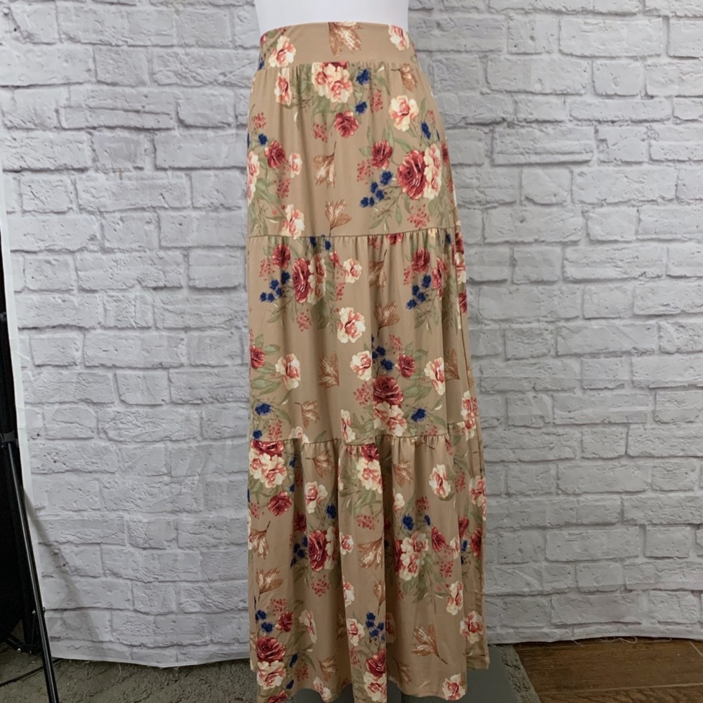 NWT Maxi Flair Full Length Skirt Floral - Picture 4 of 6